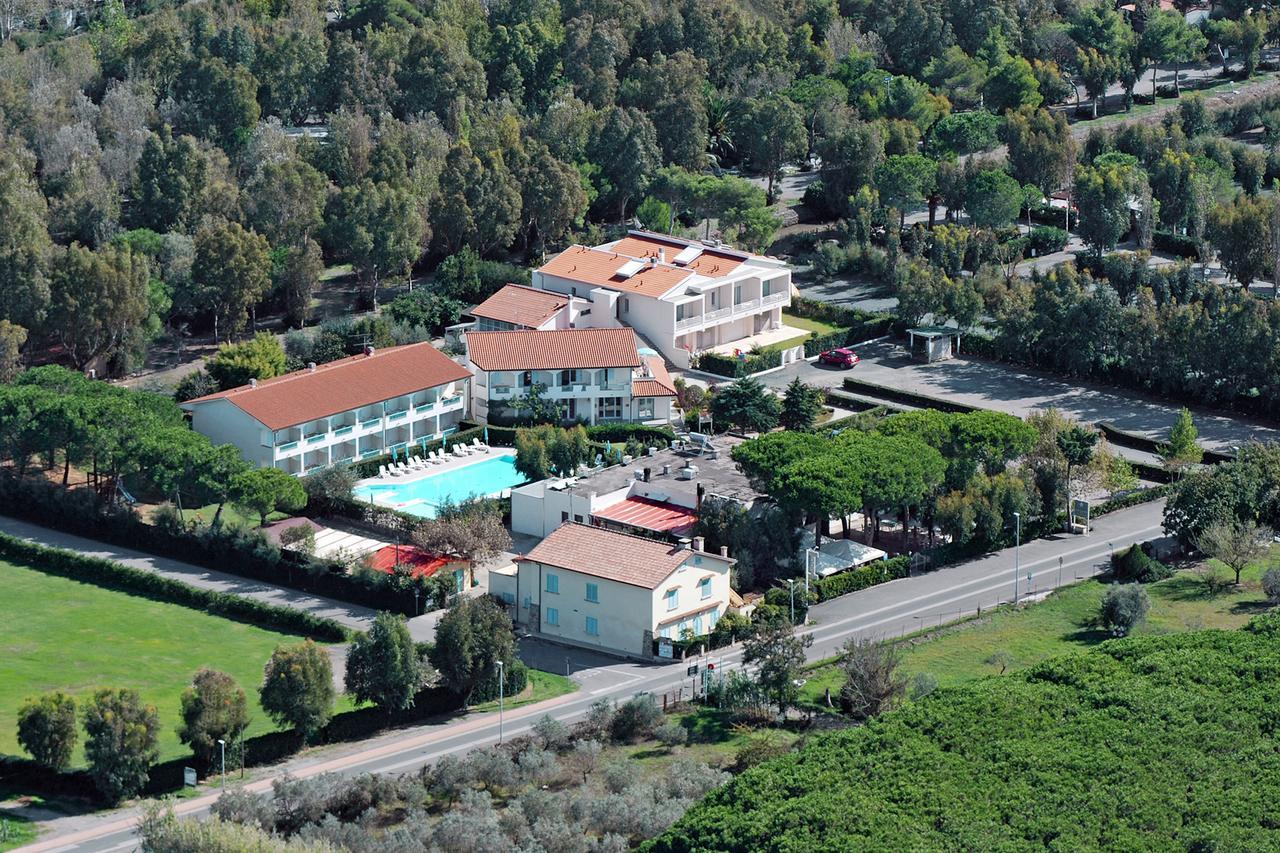 Hotel Residence La Ventola Vada Eksteriør billede