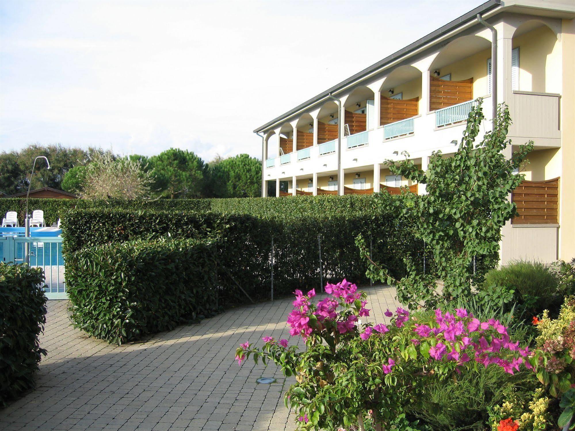Hotel Residence La Ventola Vada Eksteriør billede